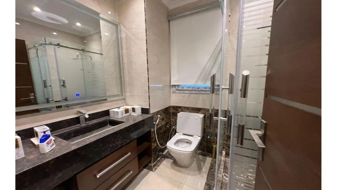 Luxurious 3-Bedroom Apartment with Stunning Views