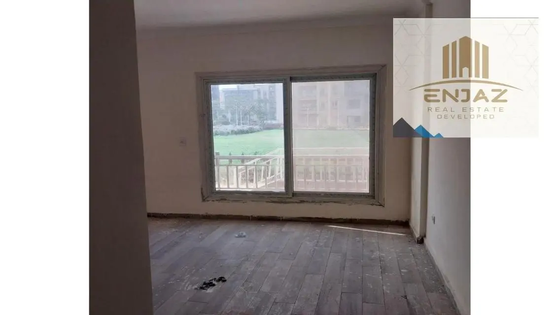Luxury Apartment 170 sqm in the Heart of the City with Private Garden and Shared Pool