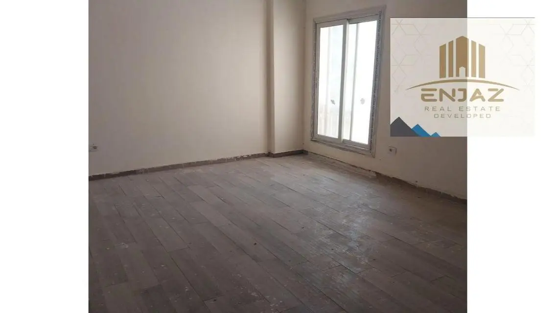 Luxury Apartment 170 sqm in the Heart of the City with Private Garden and Shared Pool