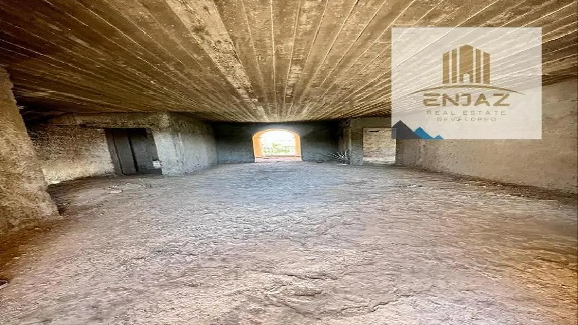 Luxury Apartment for Sale in Modern City