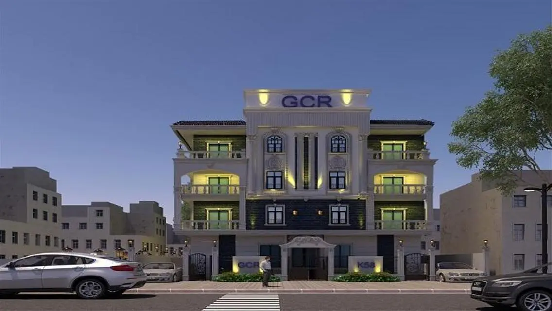 Luxury Villa with Spacious Area in Upscale Neighborhood