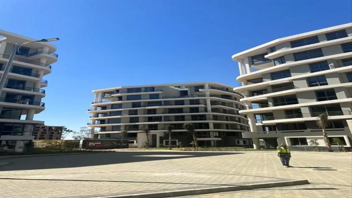 Luxury Apartment for Sale in R7