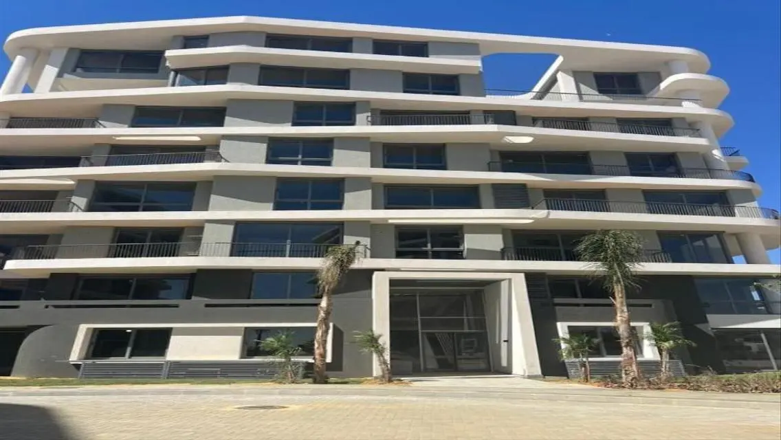 Luxury Apartment for Sale in R7