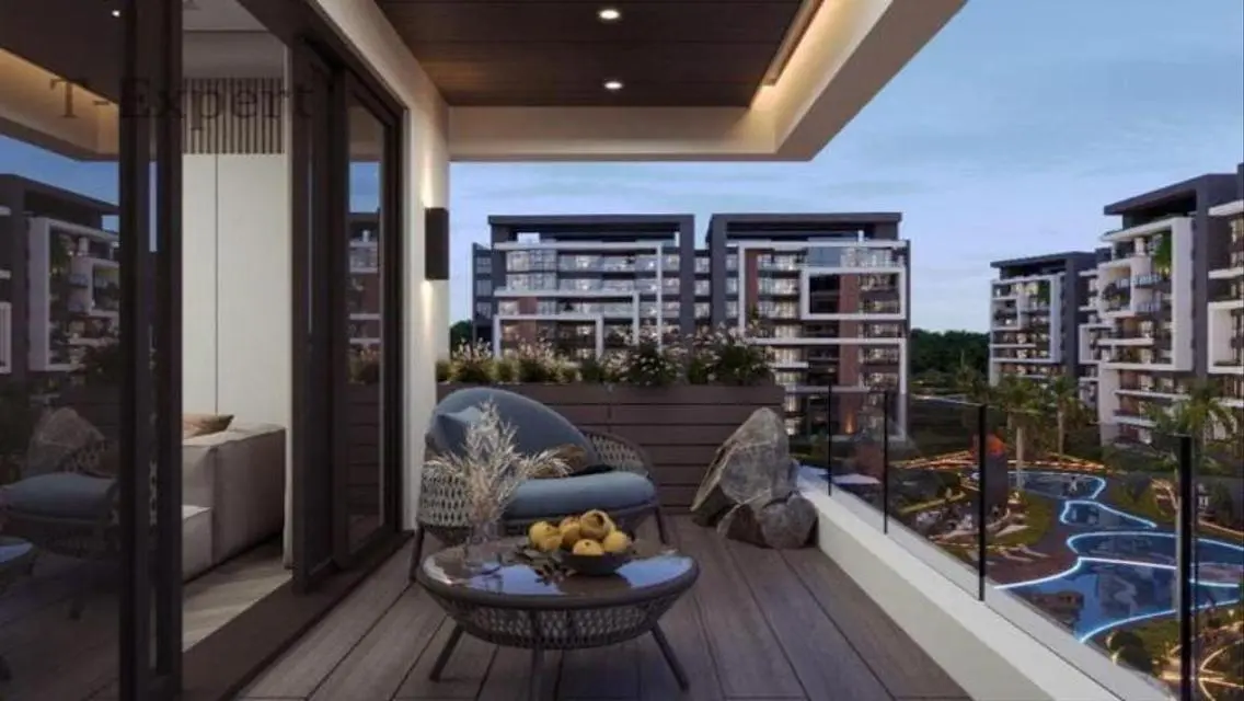 Luxury Apartment with Modern Design in R8
