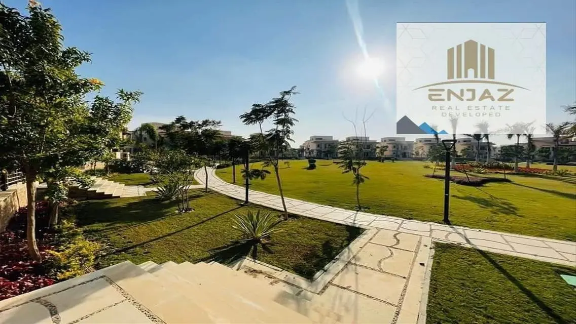 Luxury Villa in Prime Location with Garden and Pool