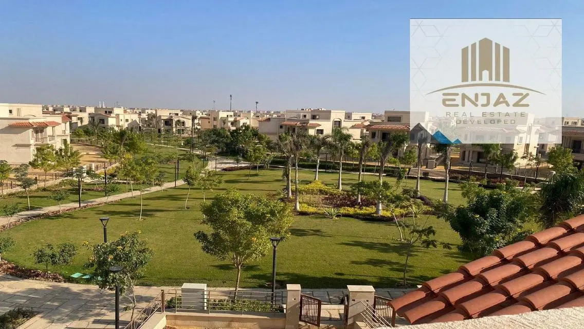 Luxury Villa in Prime Location with Garden and Pool