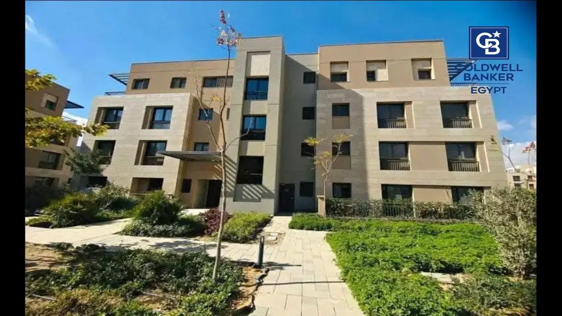 Luxury Apartment with Spacious Lake View