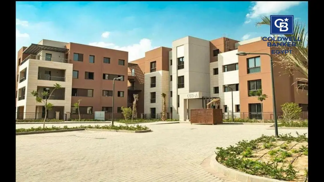 Luxury Apartment with Spacious Lake View