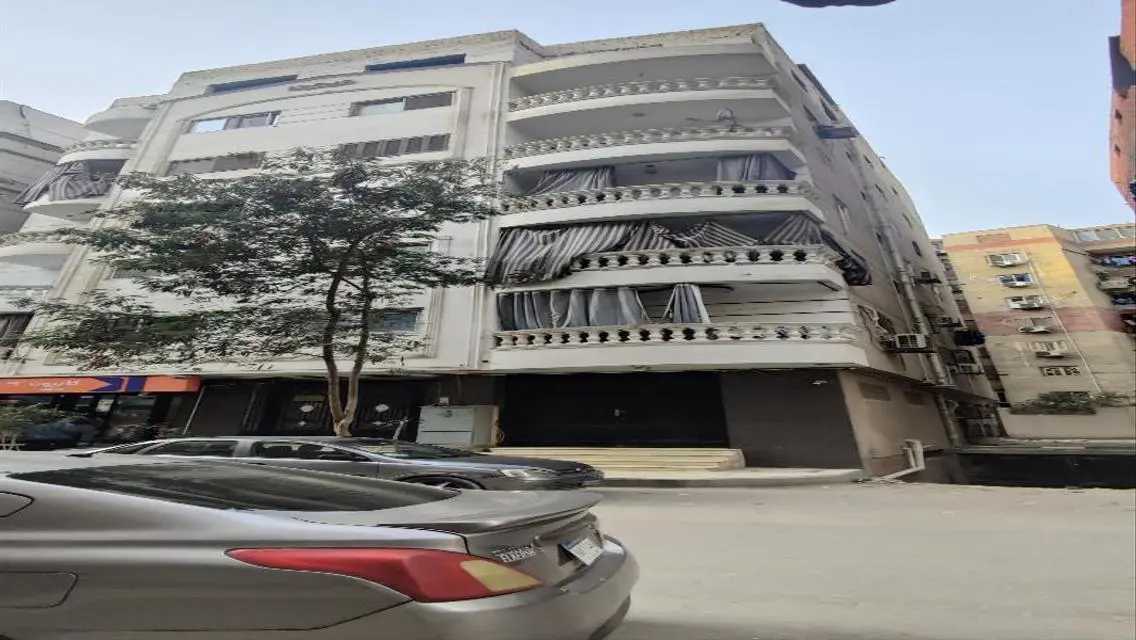 فيلا فاخرة مع مسبح خاص وحديقة في موقع متميز
