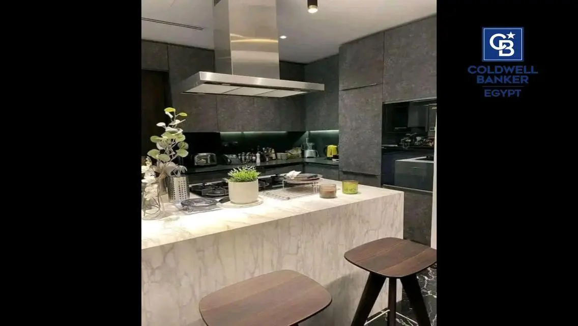 Luxury Apartment with Lake View in the Heart of the City