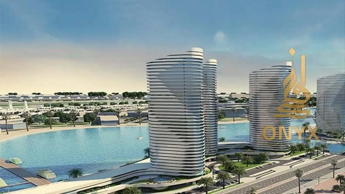 Luxury Apartment with Lake View