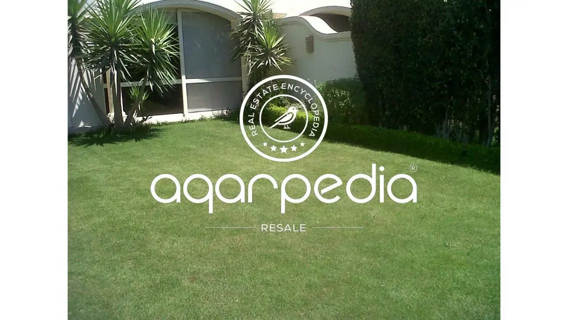 Luxury 2-Bedroom Apartment with Garden and Pool