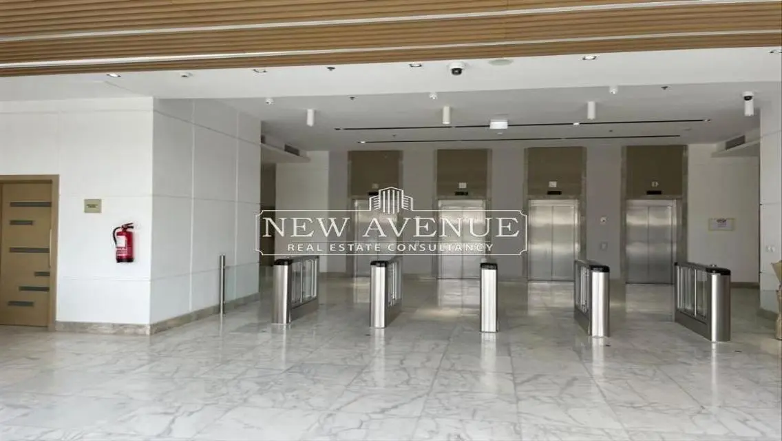 Luxurious Investment Opportunity with Ample Space