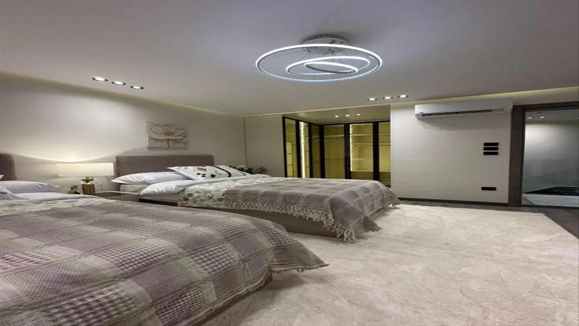 Luxury Villas for Sale with Private Garden and Pool in Prime Location