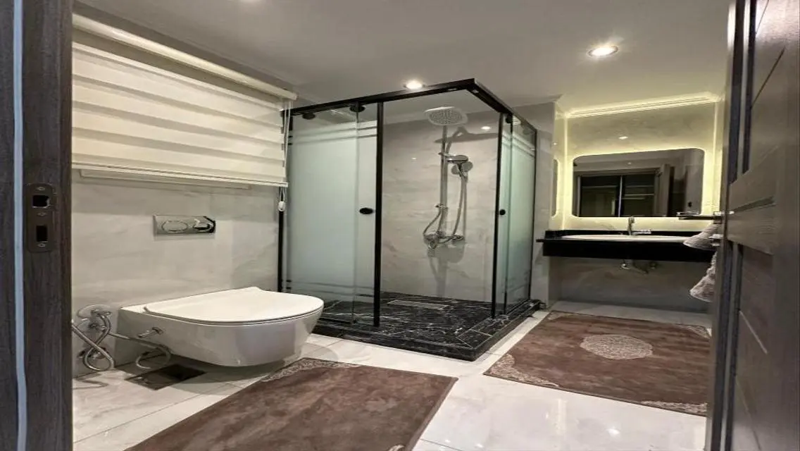 Luxury Villas for Sale with Private Garden and Pool in Prime Location