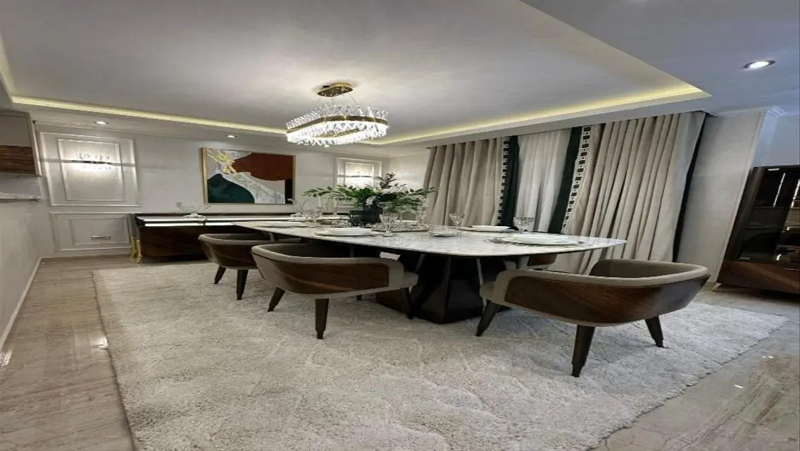 Luxury Villas for Sale with Private Garden and Pool in Prime Location