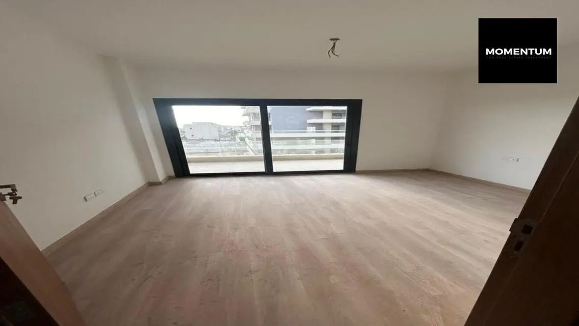Luxury Apartment 200 sqm with Terrace and Security Guard