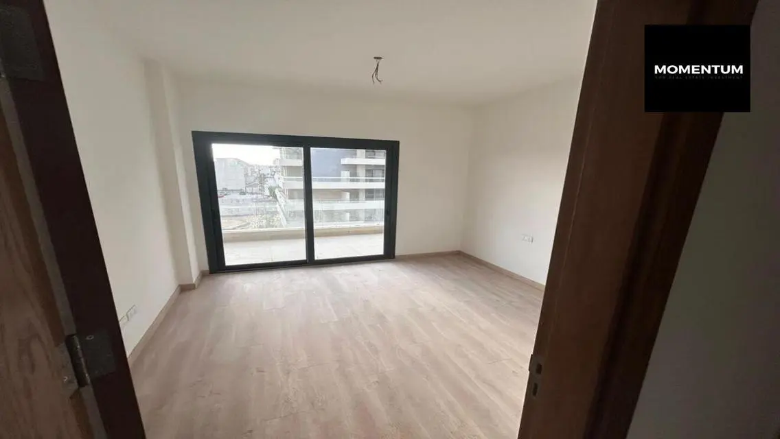 Luxury Apartment 200 sqm with Terrace and Security Guard