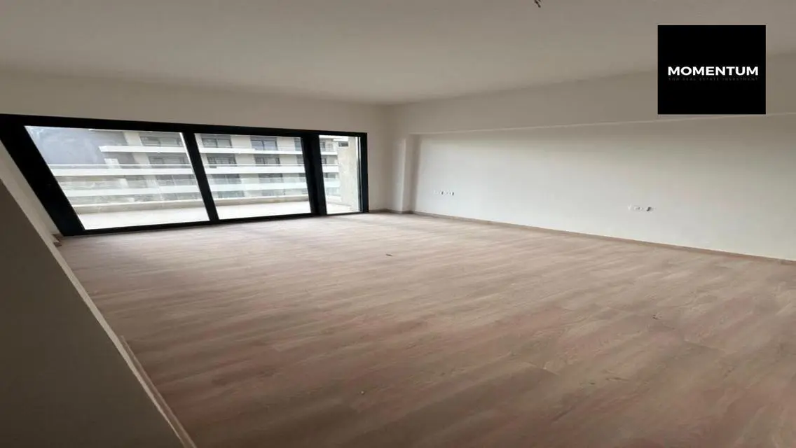 Luxury Apartment 200 sqm with Terrace and Security Guard
