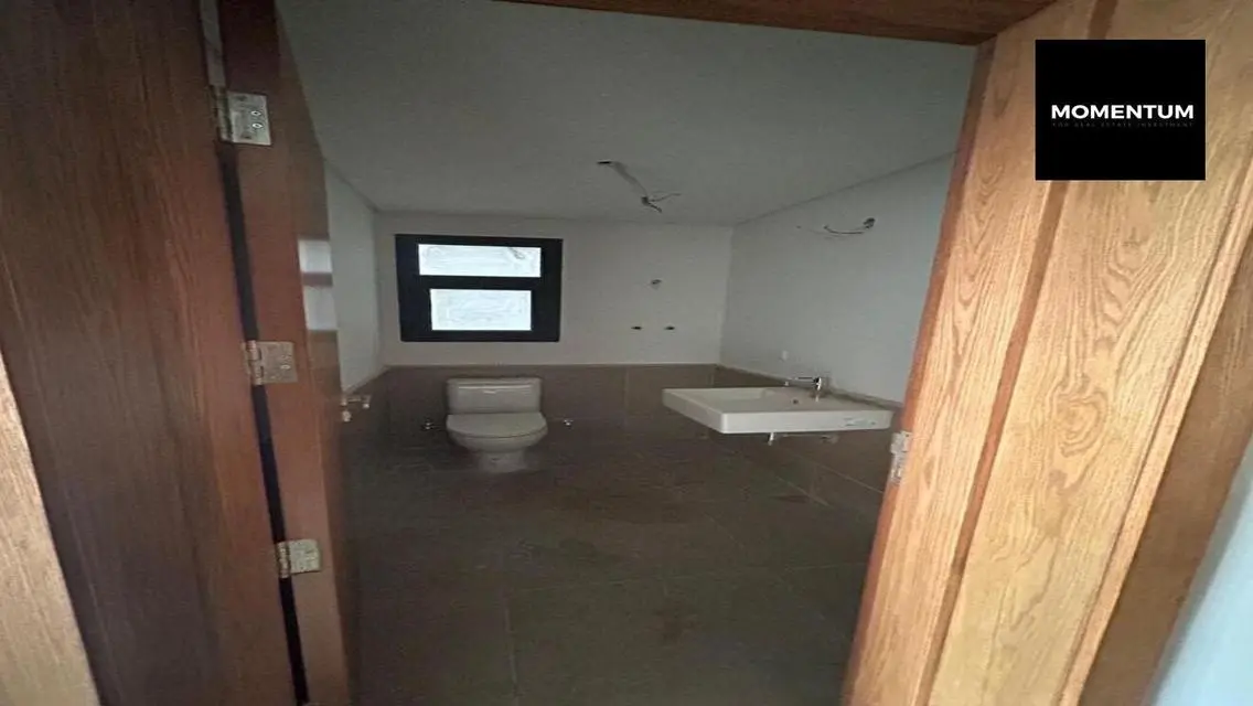 Luxury Apartment 200 sqm with Terrace and Security Guard