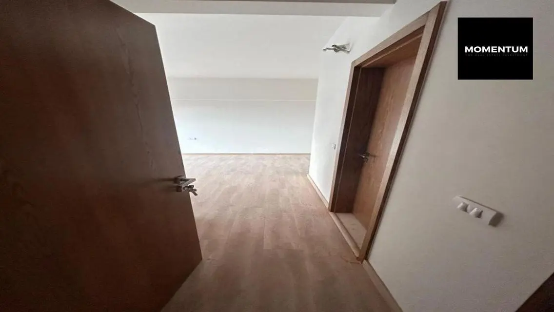 Luxury Apartment 200 sqm with Terrace and Security Guard