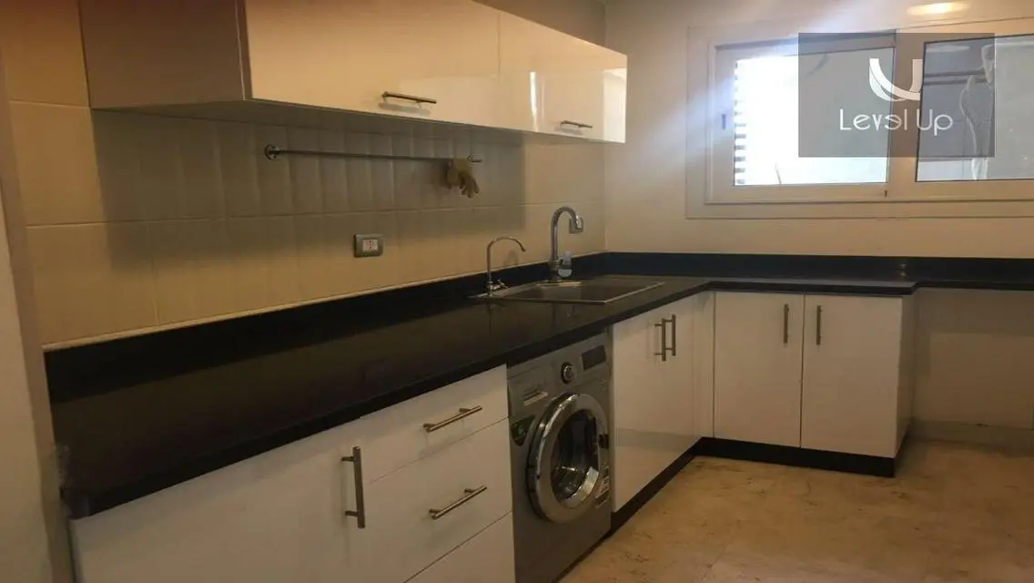 90-Square Meter Apartment in The Village for 35000