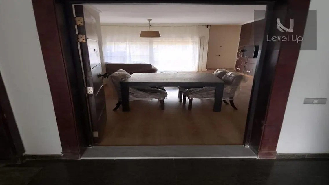 90-Square Meter Apartment in The Village for 35000
