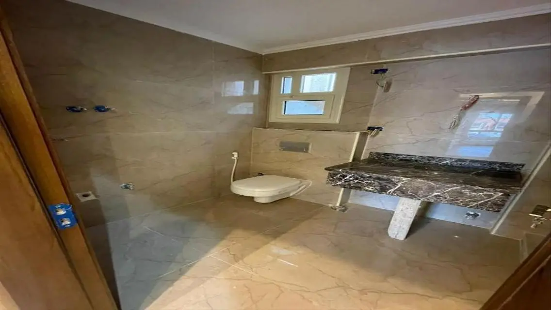 Luxurious Villa for Sale with Spacious Design and Full Amenities