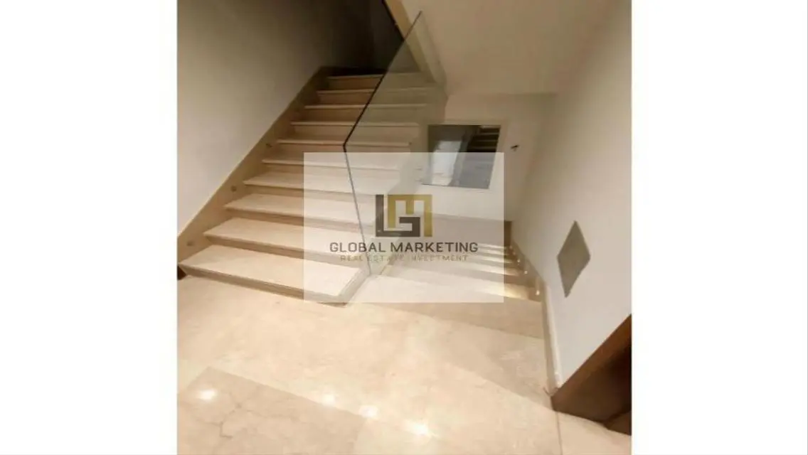 Luxury Apartment of 850 sqm with Private Pool and Garden