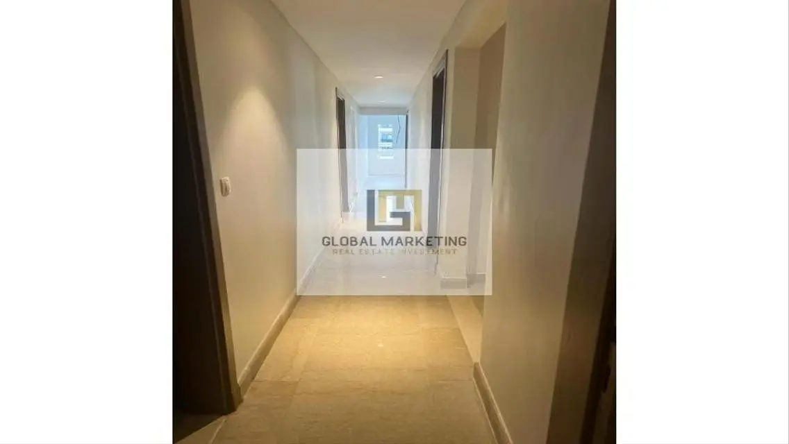 Luxury Apartment with Stunning Views and Amenities