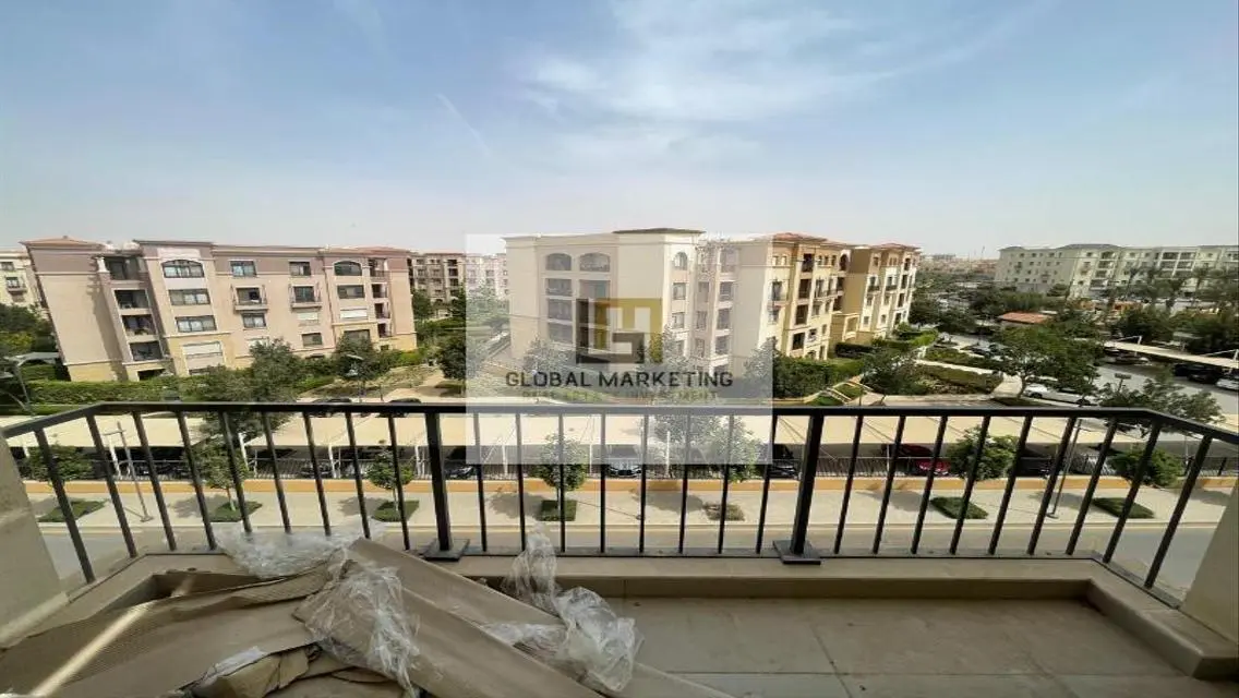 Luxury Apartment with Stunning Views and Amenities