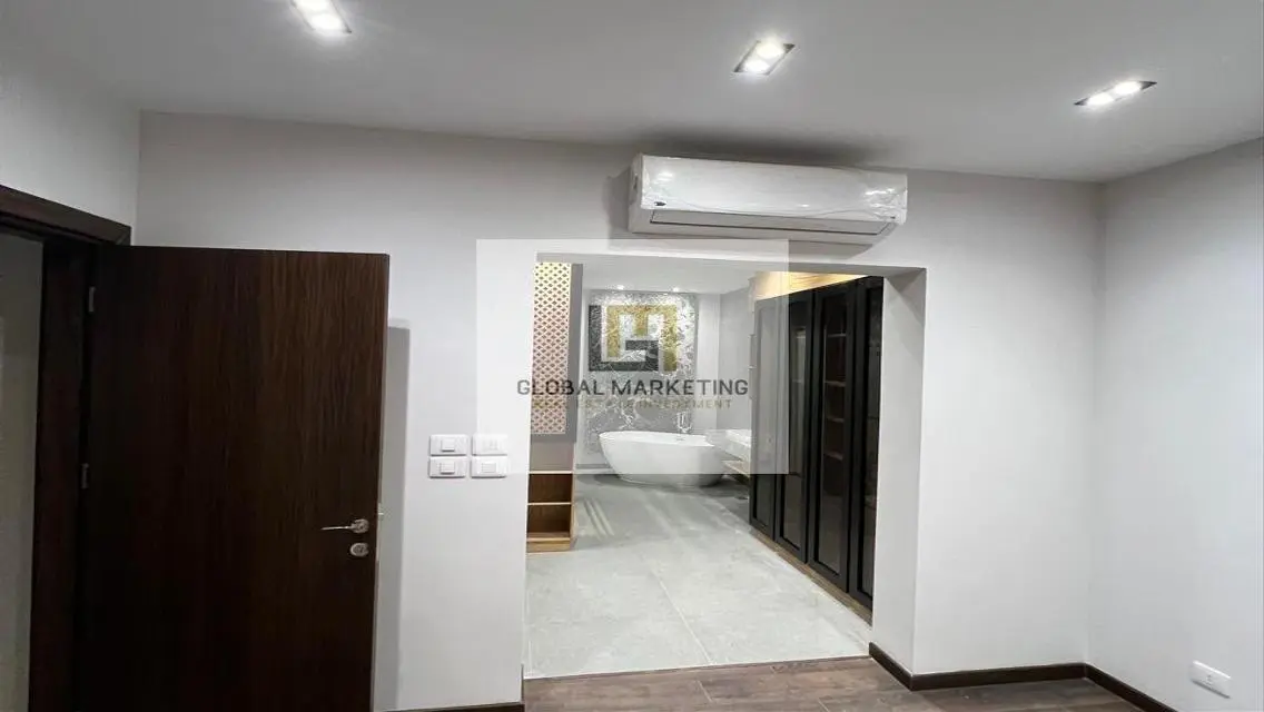 Luxurious Apartment in Modern Building with Premium Amenities
