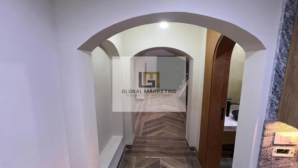 Luxurious Apartment in Modern Building with Premium Amenities