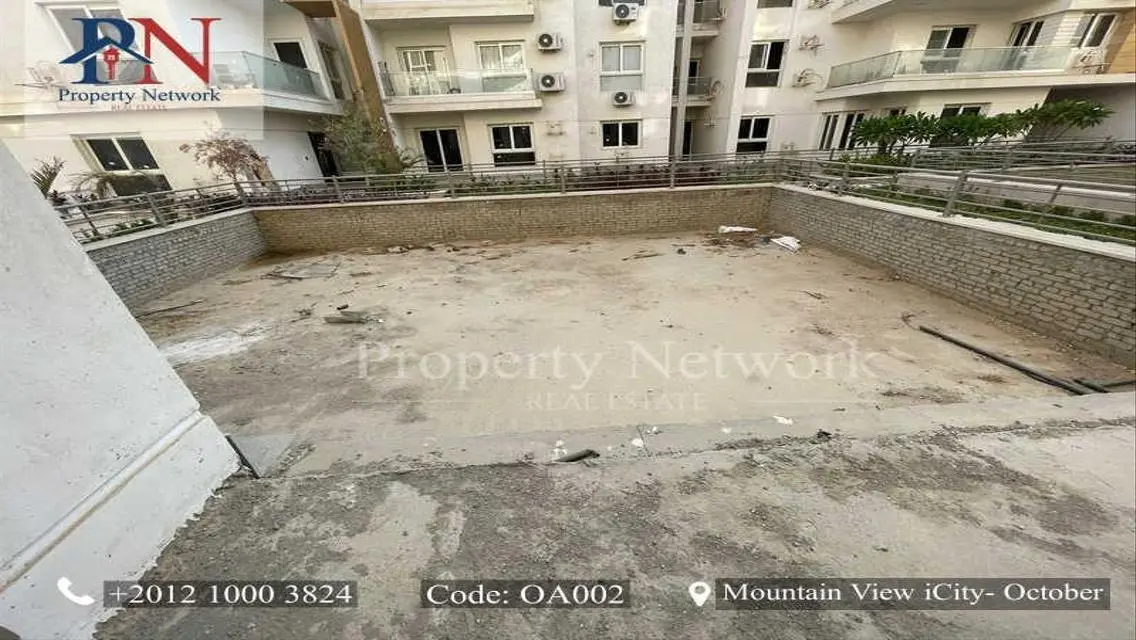Luxury Apartment with Balcony and Private Garden