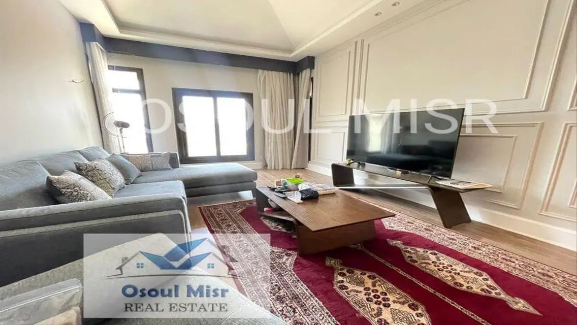 فيلا فاخرة مع حديقة ومسبح خاص