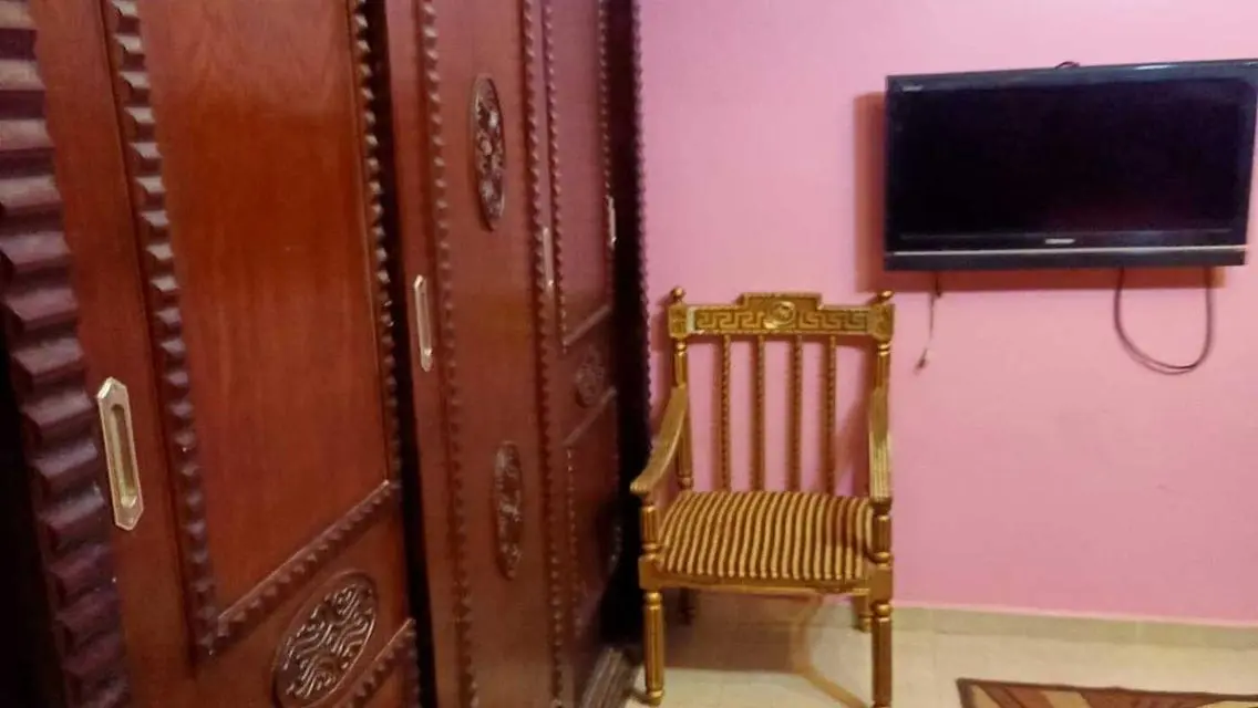 شقة فاخرة للبيع بحي هادئ