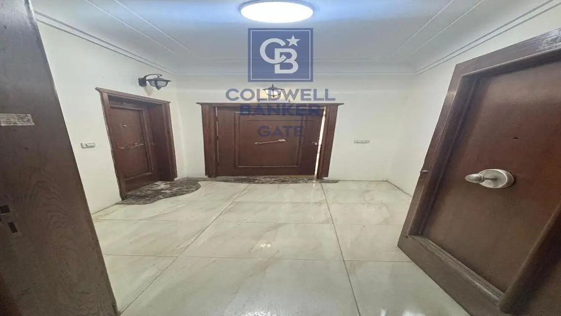 Luxury Apartment with Maid Room and Covered Parking