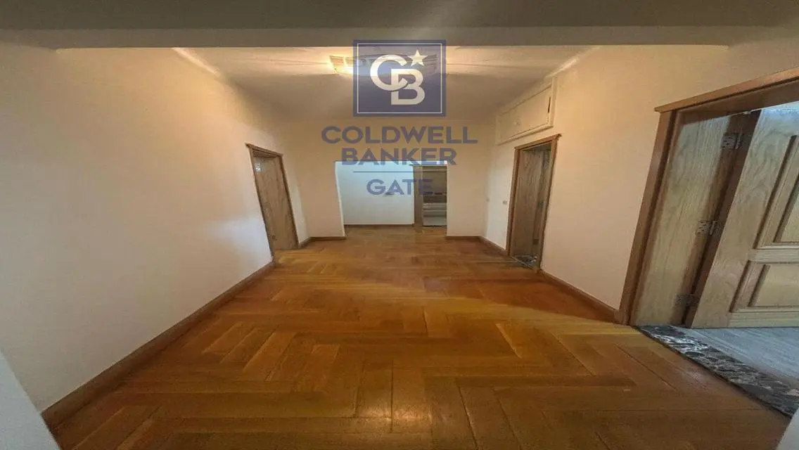Luxury Apartment with Maid Room and Covered Parking