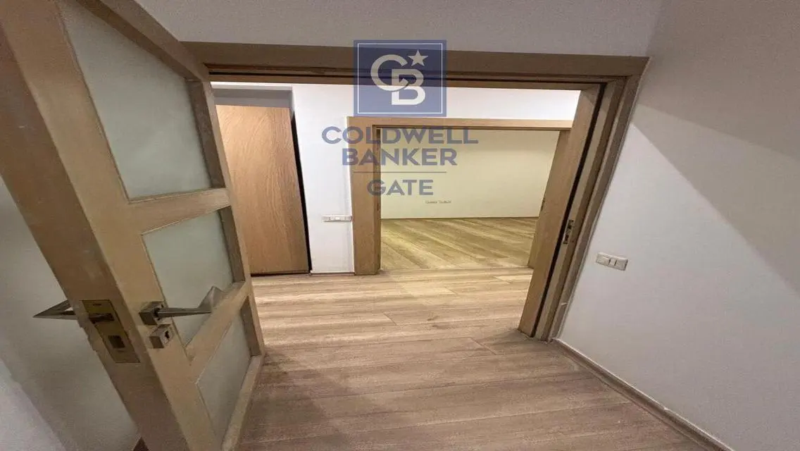 Luxury Apartment with Balcony and Great View