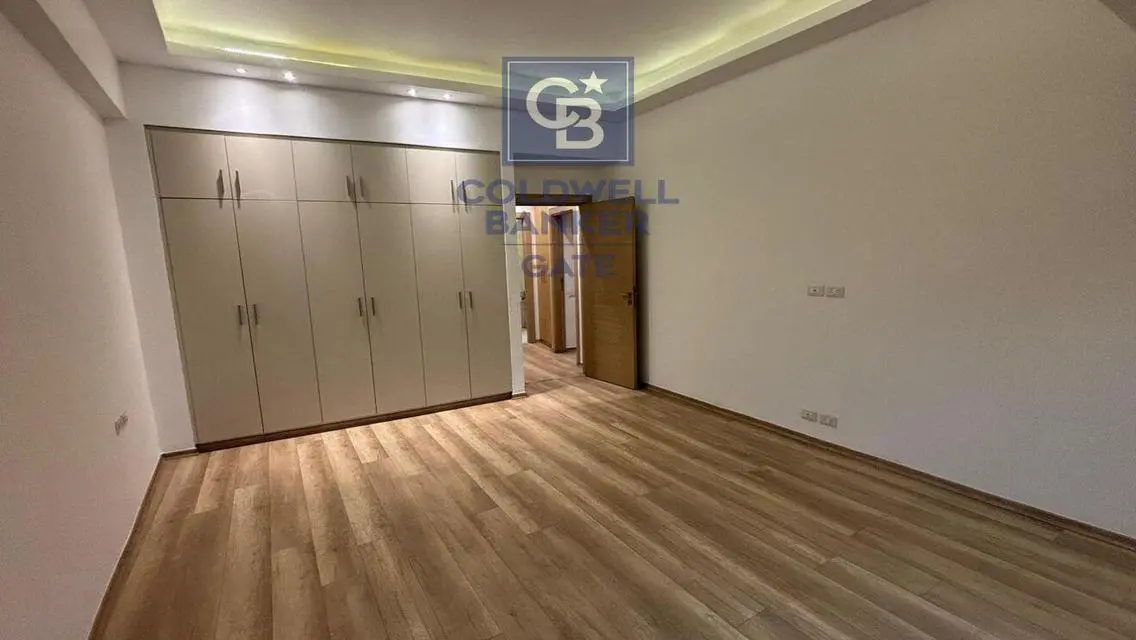 Luxury Apartment with Balcony and Great View