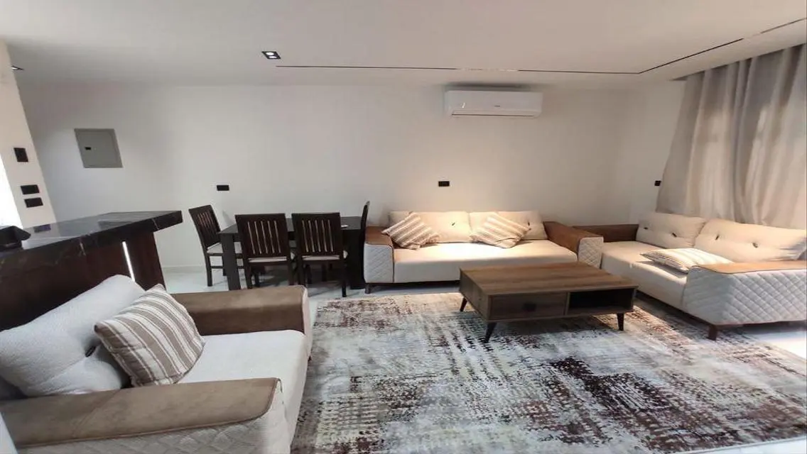 Luxurious Apartment for Rent in Cairo - B7-82