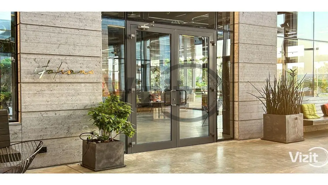 Amazing Apartment with Balcony and Modern Amenities