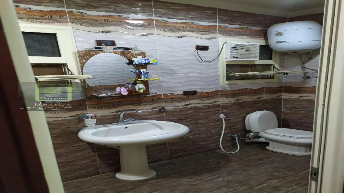 شقة رائعة مع شرفة بمساحة 230 متر