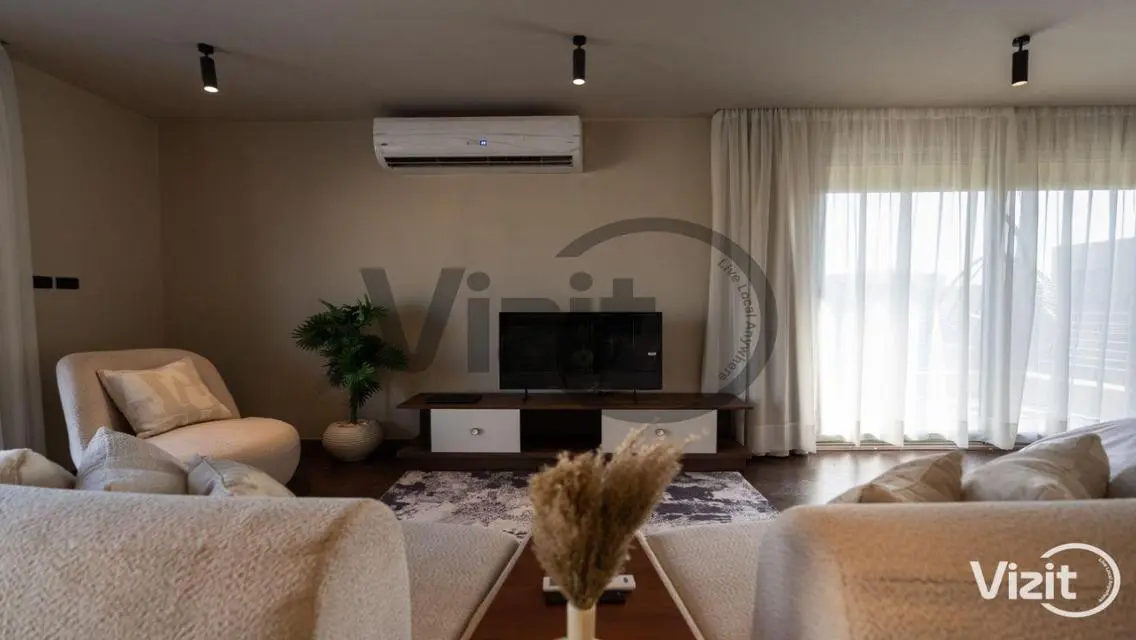 Luxury Apartment with Balcony and Shared Pool