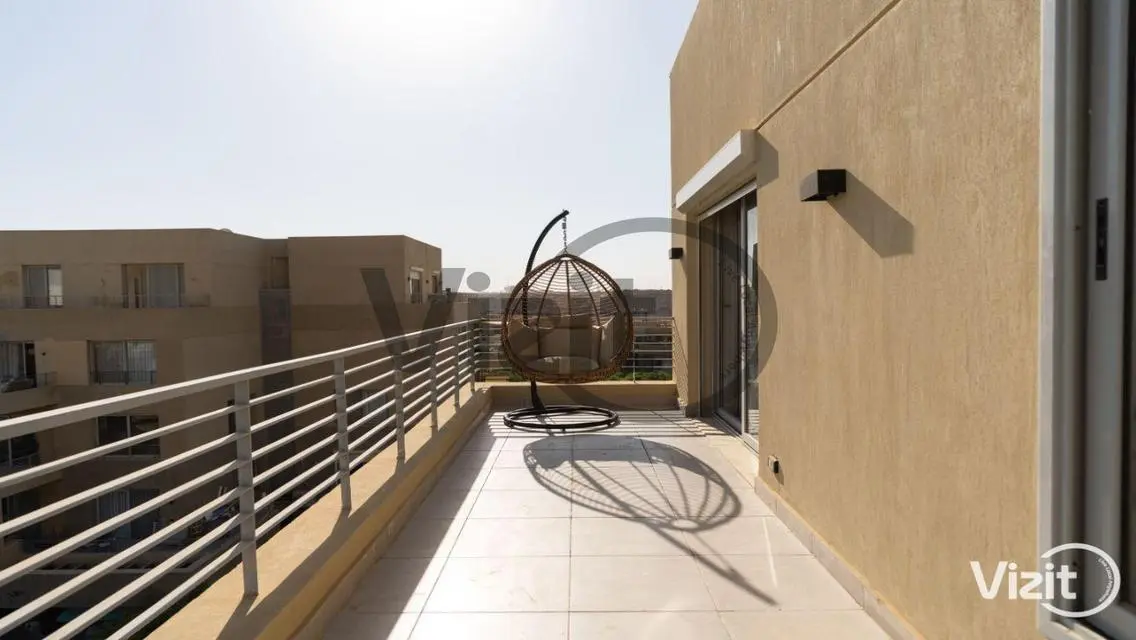 Luxury Apartment with Balcony and Shared Pool
