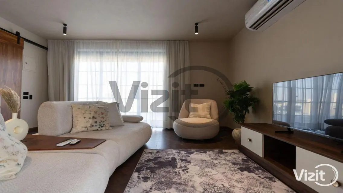 Luxury Apartment with Balcony and Shared Pool