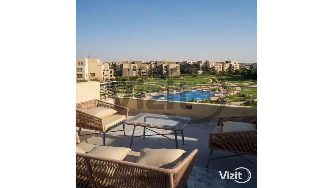 Luxury Apartment with Balcony and Shared Pool