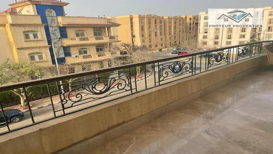 شقة فاخرة بمساحة 185 متر في قلب المدينة