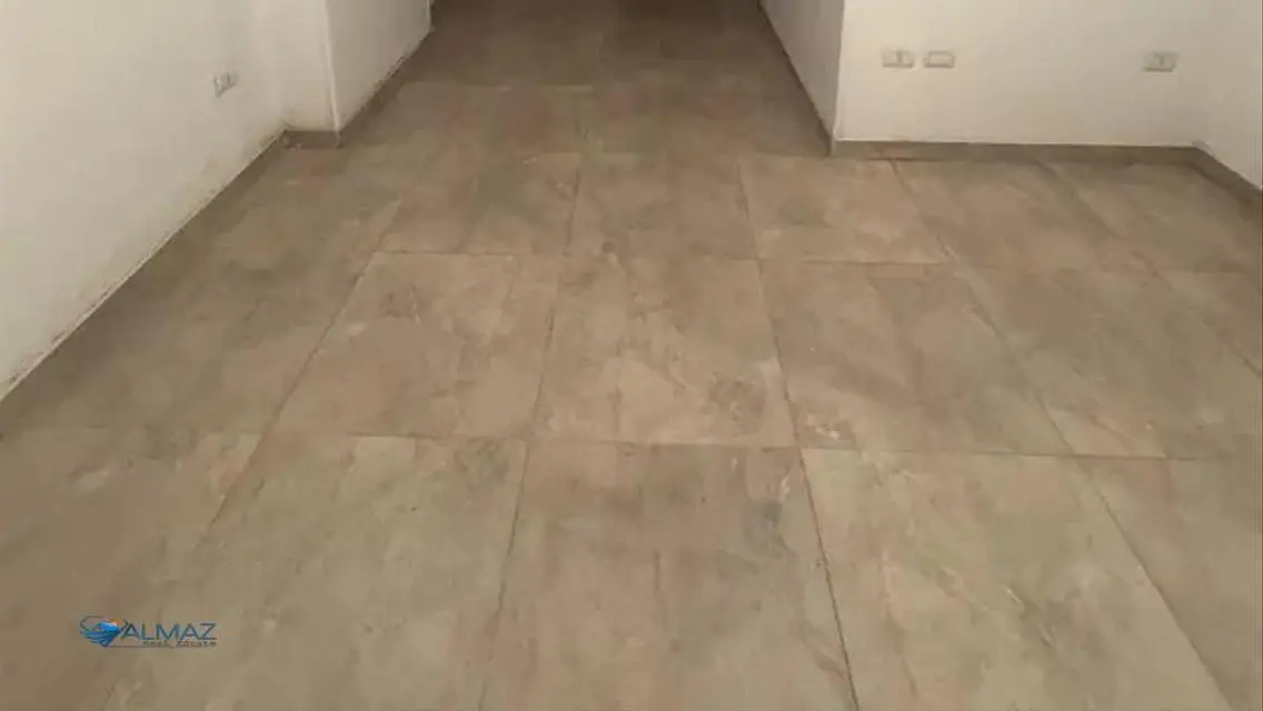 شقة فاخرة بمساحة 17000 متر