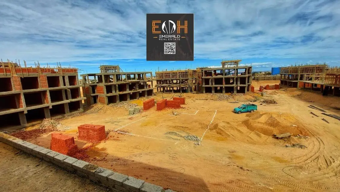 Luxury Apartment with Spacious Layout and Complete Amenities